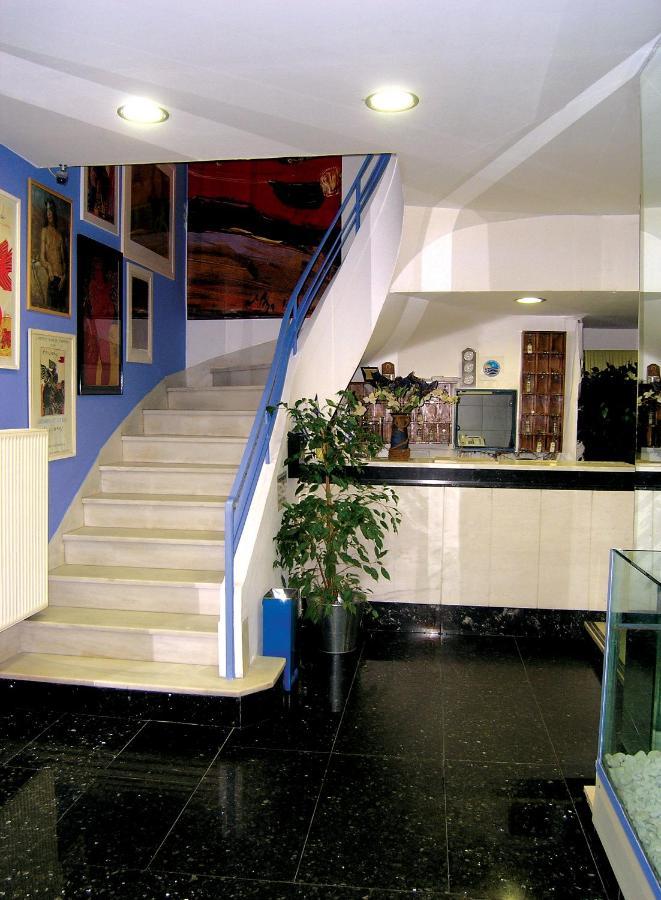 Roy Hotel Athens Exterior photo